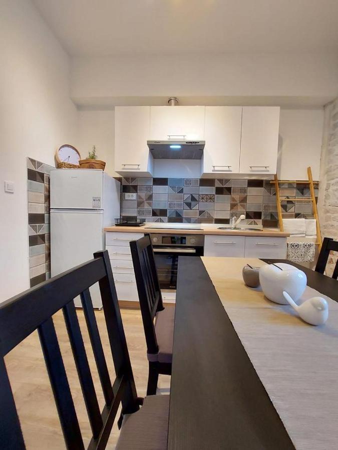 Central Palace Apartment Шибеник Экстерьер фото